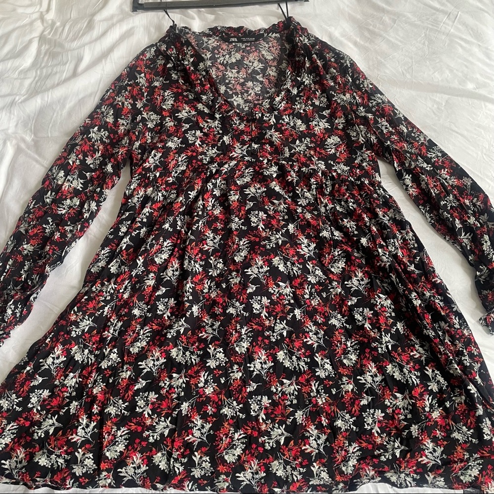 Zara Black Floral Ruffle Lettuce Sleeves Plunge Neck Flowy Babydoll Summer Dress